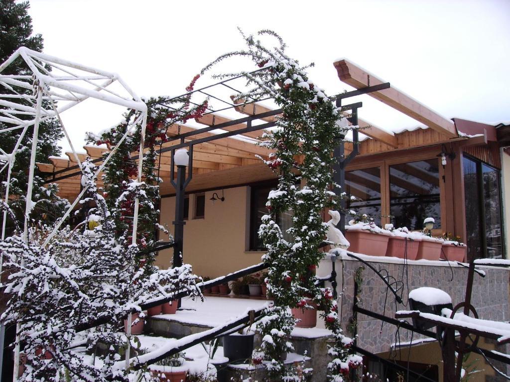 Nightingale Hotel Platres Exterior photo